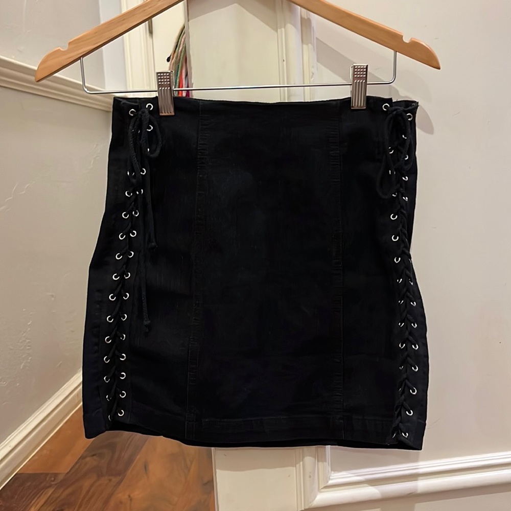 Black Skirt